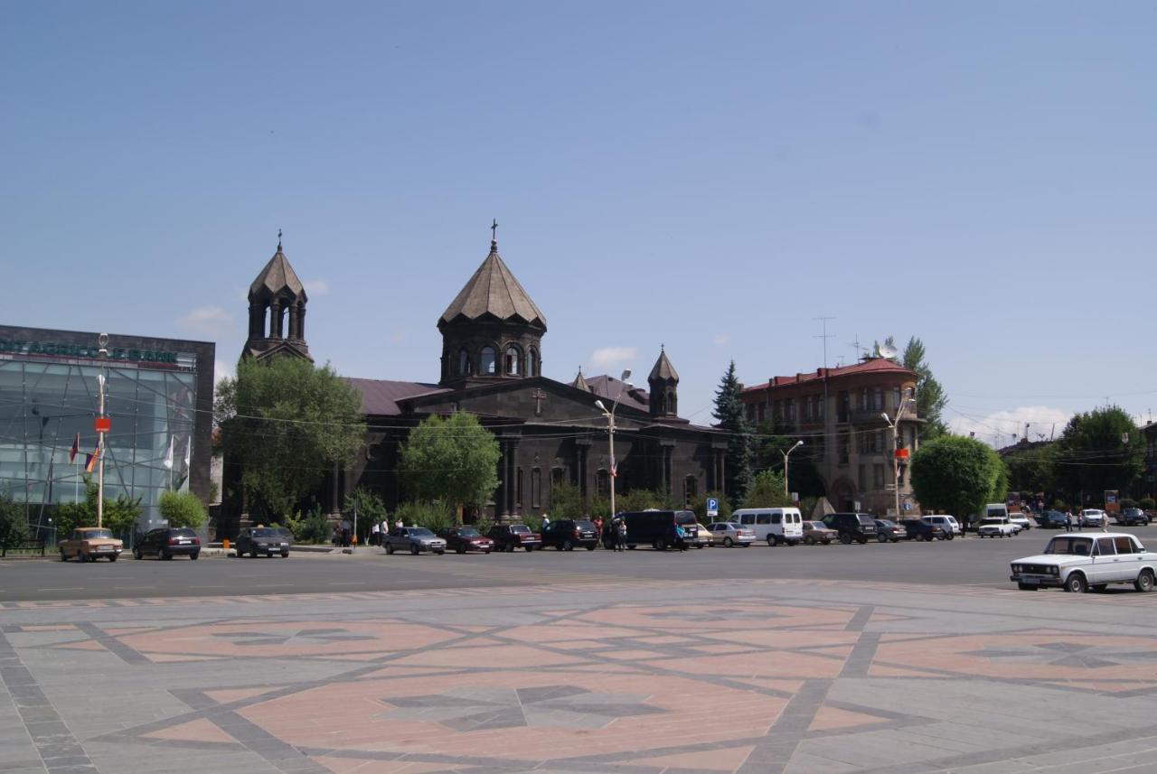 Posutochny Gostevoi Dom Hotel Ghiumri Exterior foto